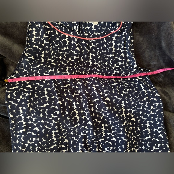 Loft Outlet Women’s Camisole Navy and White Floral Motif Size Large - Picture 3 of 5